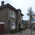 Het pand schuin van opzij gezien.
<br/>
Richard Keijzer, 2014-11-18